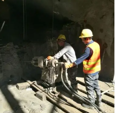 平塘水下抗分散灌浆料特点 水下不分散注浆料介绍